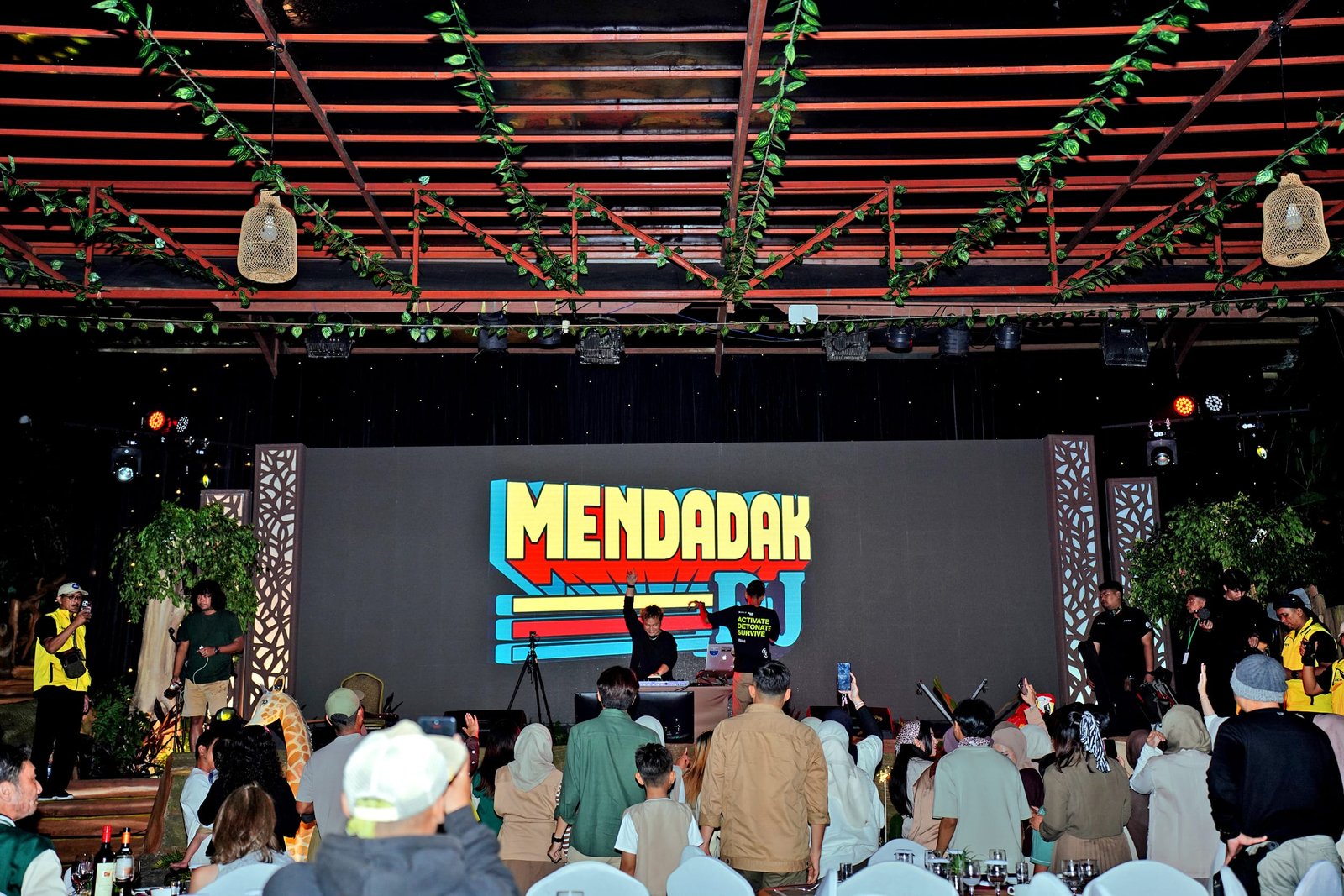 Mendadak DJ